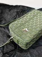 Goyard Limited Editio Crossbody Bag / Unisex - Image 4