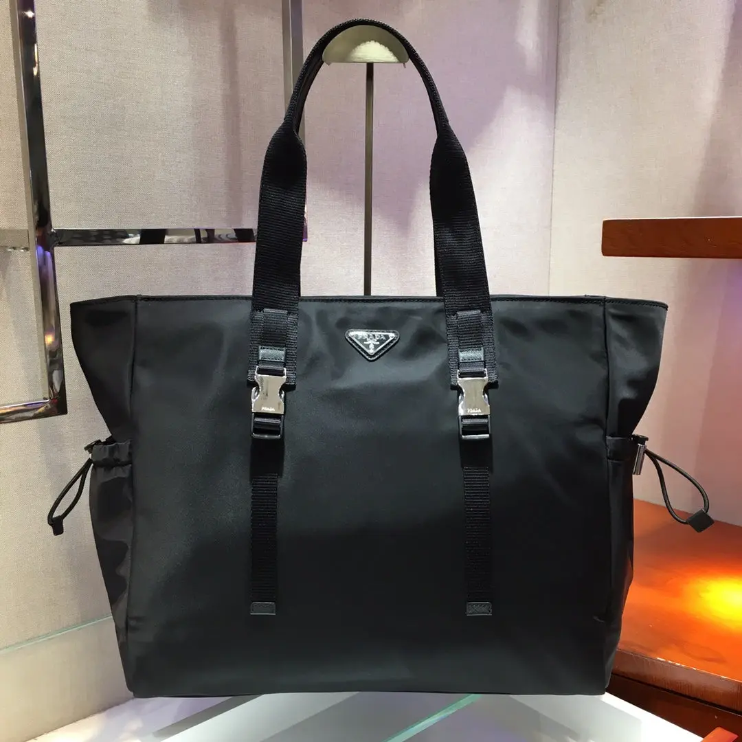 PRADA SHOPPING BAG 40 IN BLACK NYLON FABRIC