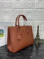 PRADA GALLERIA 32 BAG IN BRONZE ORANGE SAFFIANO LEATHER - Image 3