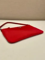 PRADA SHOULDER BAG 24 WITH TRIANGLE LOGO IN PASSION RED RE-NYLON FABRIC - Image 3
