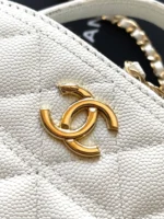 Chanel Matelasse Shoulder Bag - Image 6