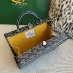 GOYA GRAND HOTEL TRUNK BAG - Image 14