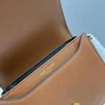 Saint Laurent Le 61 Saddle Shoulder Bag in Calfskin - Image 7