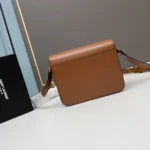 Saint Laurent Le 61 Saddle Shoulder Bag in Calfskin - Image 5