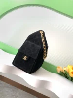 Chanel 25 small handbag, Grained calfskin & gold-tone - Image 3