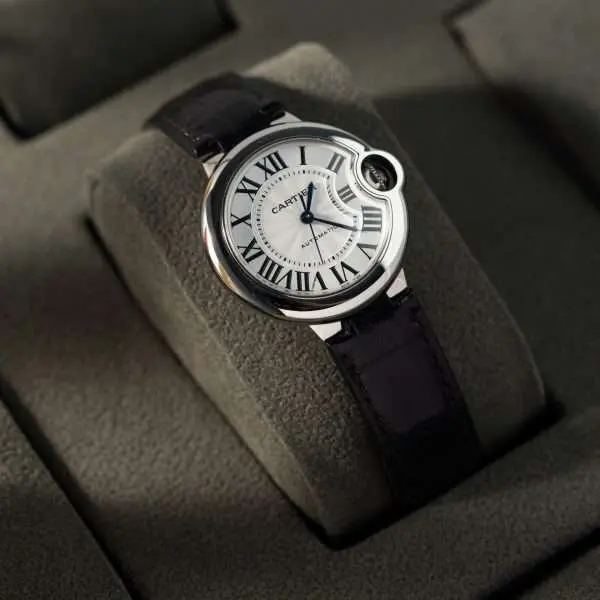 Dong-Ho-Cartier-Ballon-Bleu-Replica-11-Mat-Trang-May-Co-Automatic-36mm-6-600x600-1 Cartier Ballon Bleu Replica 1:1 Watch White Dial Leather Strap 36mm - Image 1