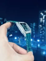 Cartier Santos With Green Moissanite Replica Watch 39.8mm - Image 4