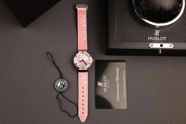 Hublot Classic Fusion Replica Watches Dial Mother Of Pearl Pink + Moissanite Diamonds 33mm