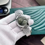 Rolex Rep 11 Watch Day-Date 228236 Green Dial Metal Strap GM Factory V2 40mm - Image 2