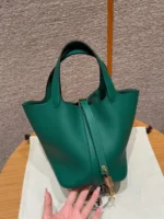 Hermes Togo leather green with gold hardware 18cm