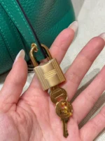 Hermes Togo leather green with gold hardware 18cm - Image 6