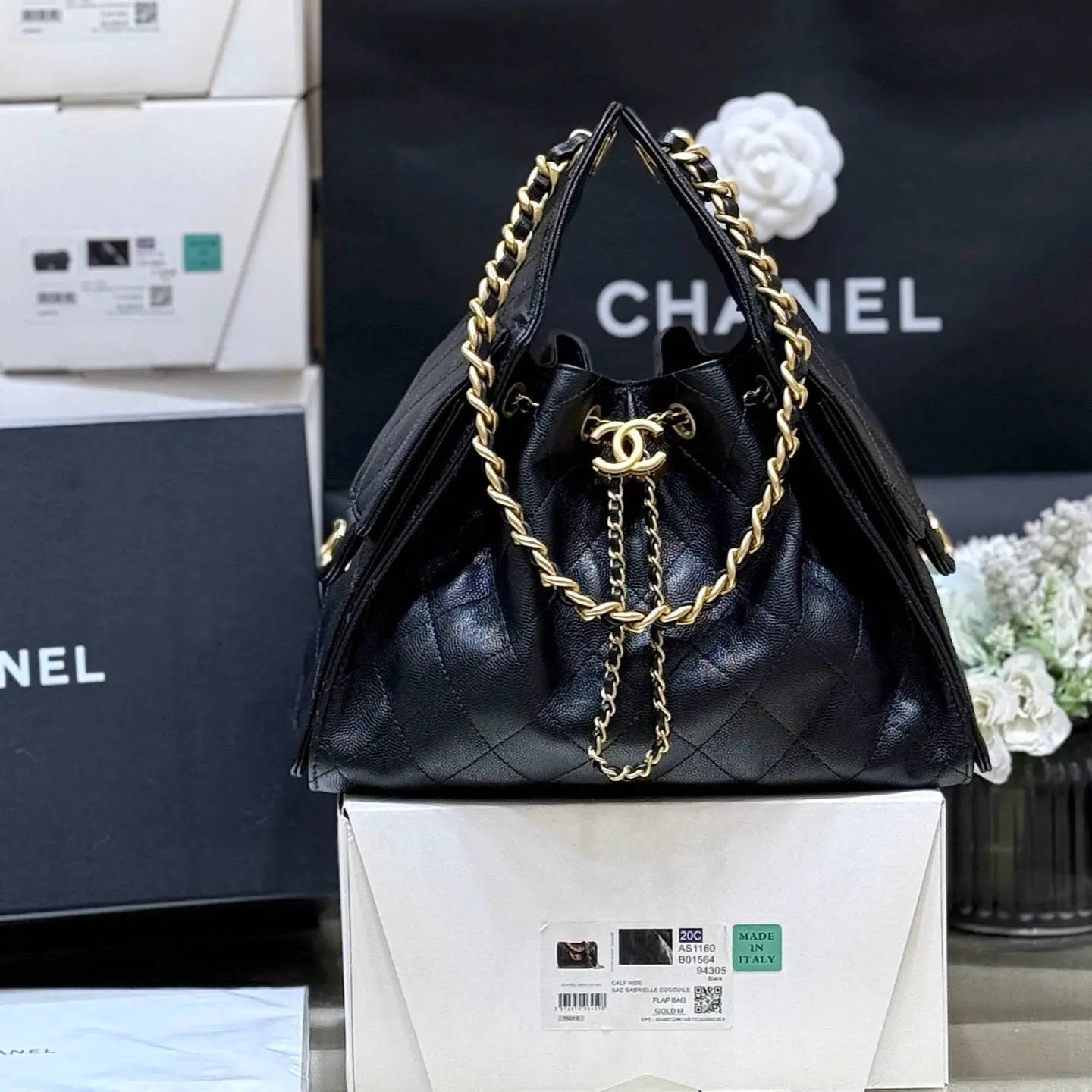 Image_20250406153341 CHANEL 25 HANDBAG IN BLACK 30 GRAINED CALFSKIN GOLD HARDWARE - Image 1