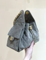 CHANEL 25 HANDBAG IN GREY 30 SUEDE GOLD HARDWARE - Image 2