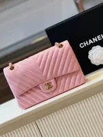 Chanel Classic Handbags V-Pattern Pink Lock Gold 23cm - Image 2
