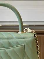 Chanel Coco Handag V-Shaped Pattern With Lock Gold 25cm - Image 3