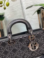 Tui Xach Dior D Joy Sieu Cap Mau Den Dinh Ngoi Sao 26cm 4