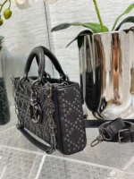 Tui Xach Dior D Joy Sieu Cap Mau Den Dinh Ngoi Sao 26cm 8