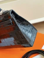 Hermes Kelly 28 Black Genuine Crocodile Leather Palladium Hardware - Image 3