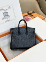 Hermes Birkin 25 Black Ostrich Leather Gold Hardware - Image 7