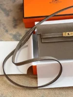 Hermes Kelly WOC 20 Gold Hardware - Image 4