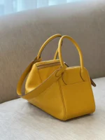 Hermes Lindy 26 Yellow Gold Hardware - Image 3