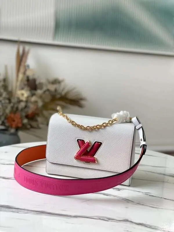Tui-Xach-Like-Auth-Louis-Vuitton-LV-Twist-Da-Bo-Nu-Mau-Trang-24cm-1-600x800-1 Louis Vuitton LV Twist White Cowhide Leather Handbags 24cm - Image 1