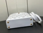 Tui Xach Louis Vuitton LV Capucines BB Mau Trang Sieu Cap 27x18x9cm 9