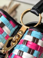 Louis Vuitton LV Capucines Plaid Pattern Handbags 27x18x9cm - Image 4