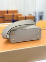 Louis Vuitton LV Capucines Lock Gold Handbags Cowhide Leather 21cm - Image 4