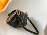 Louis Vuitton LV Favorite Black Handbags 24x14cm - Image 3