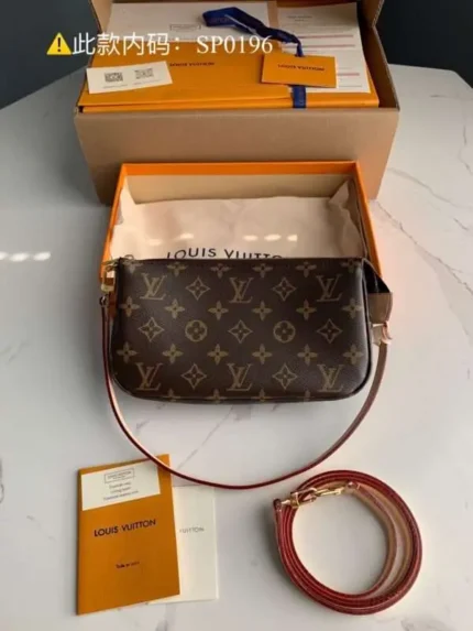 Louis Vuitton LV Pochette Monogram Womans Handbags 23.5×13.5cm