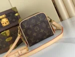 Louis Vuitton Monogram Pattern Super Premium Handbag 14x13x11cm - Image 3