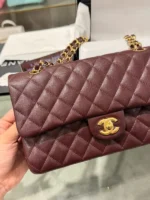 Tui Xach Nu Chanel Classic Mau Do Man Khoa Vang Like Auth 25cm 1 600x800 1