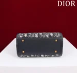 Dior 30 Montaigne Women's Handbag Oblique Fabric 18.5x16x10cm - Image 3