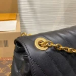 Tui Xach Nu louis Vuitton LV New Wave Mau Den Like Auth 24x14x9cm 1