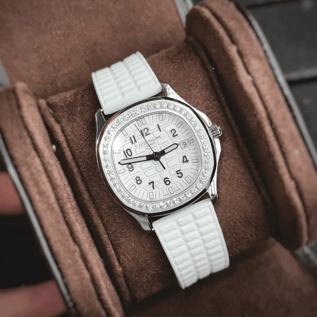 Untitled-design-2025-04-09T140653.395 Patek Philippe Replica 11 Watch Aquanaut 5069G With Moissanite Diamond 35.6mm - Image 1