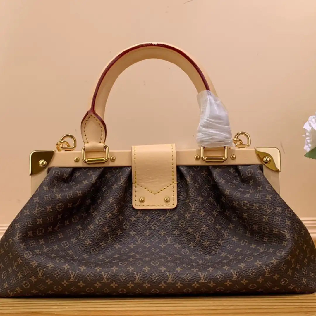 Louis Vuitton LV Clucth Tisitt Like Auth Lock Handbags 28x14cm