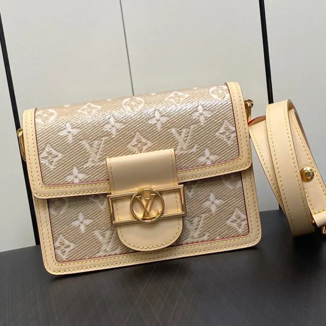 Untitled-design-2025-05-27T172525.045 Louis Vuitton LV Dauphine Monogram Like Auth Handbags 20x15x9cm - Image 1
