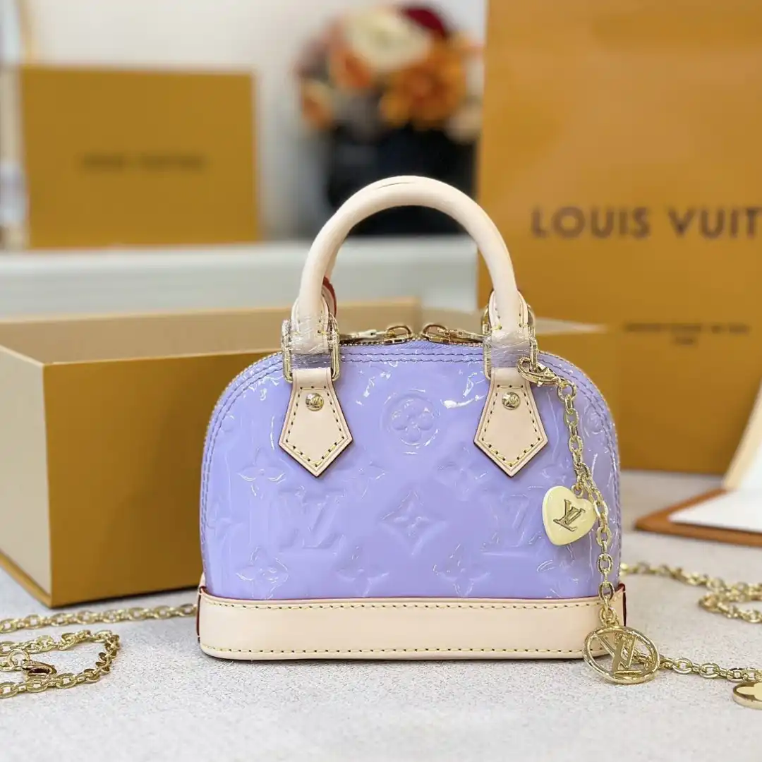 Louis Vuitton LV Nano Alma Monogram Vernis Like Auth Handbags 18x12x8cm