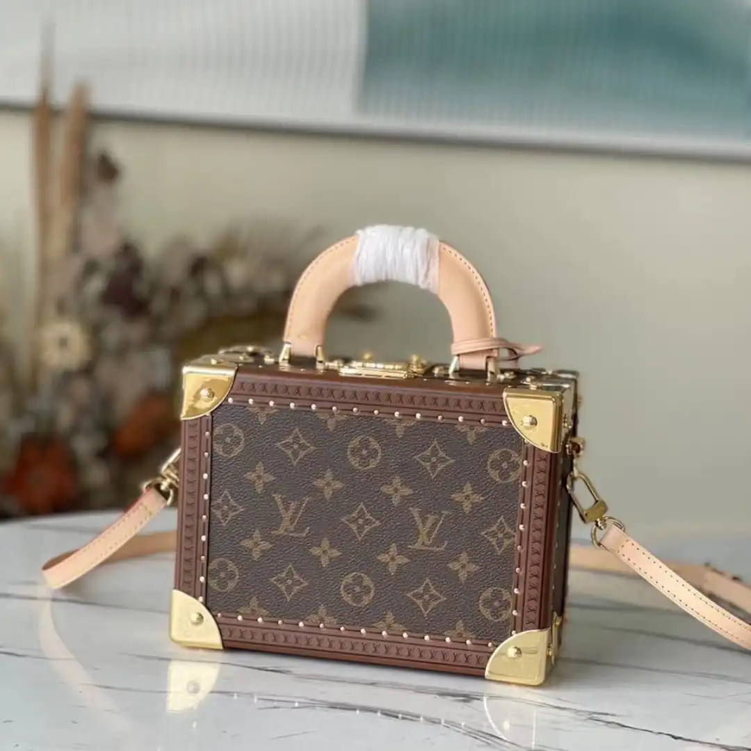 Untitled-design-2025-06-02T034345.544 Louis Vuitton LV Valisette Tresor Monogram Handbags 22.5×14.5×11.5cm - Image 1