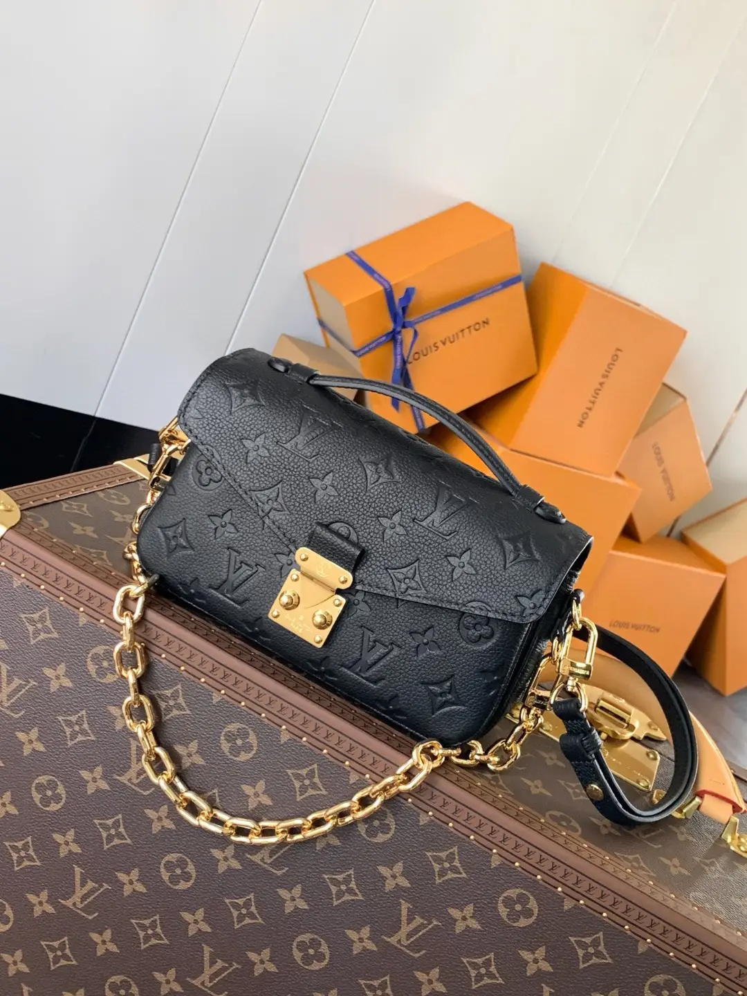 Louis Vuitton Pochette Métis Monogram Empreinte Leather