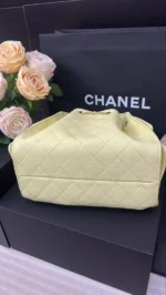 CHANEL 25 HANDBAG 30 IN YELLOW CAVIER GOLD HARDWARE - Image 4