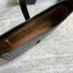 SAINT LAURENT Le 5 À 7 Green Crocodile-effect Leather Shoulder Bag In Black - Image 4