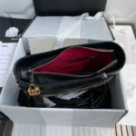 CHANEL GABRIELLE MEDIUM 28 HOBO BAG IN BLACK CALFSKIN - Image 3