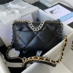 CHANEL CC MEDIUM 26 FLAP BAG IN BLACK LAMBSKIN - Image 7