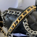 CHANEL CC MEDIUM 26 FLAP BAG IN BLACK LAMBSKIN - Image 2