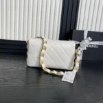 CHANEL MEDIUM FLAP BAG 26 IN WHITE CALFSKIN GOLD DOUBLE C THICK CHAIN - Image 4