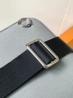 LV AVENUE SLINGBAG 31 IN GREY TAIGA LEATHER - Image 3