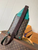 LV AVENUE SLINGBAG 31 IN BROWN MIX GREEN DAMIER GRAPHITE CANVAS - Image 3