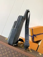 LV AVENUE SLINGBAG 31 IN BLACK MONOGRAM CANVAS WITH BROWN LOGO - Image 3